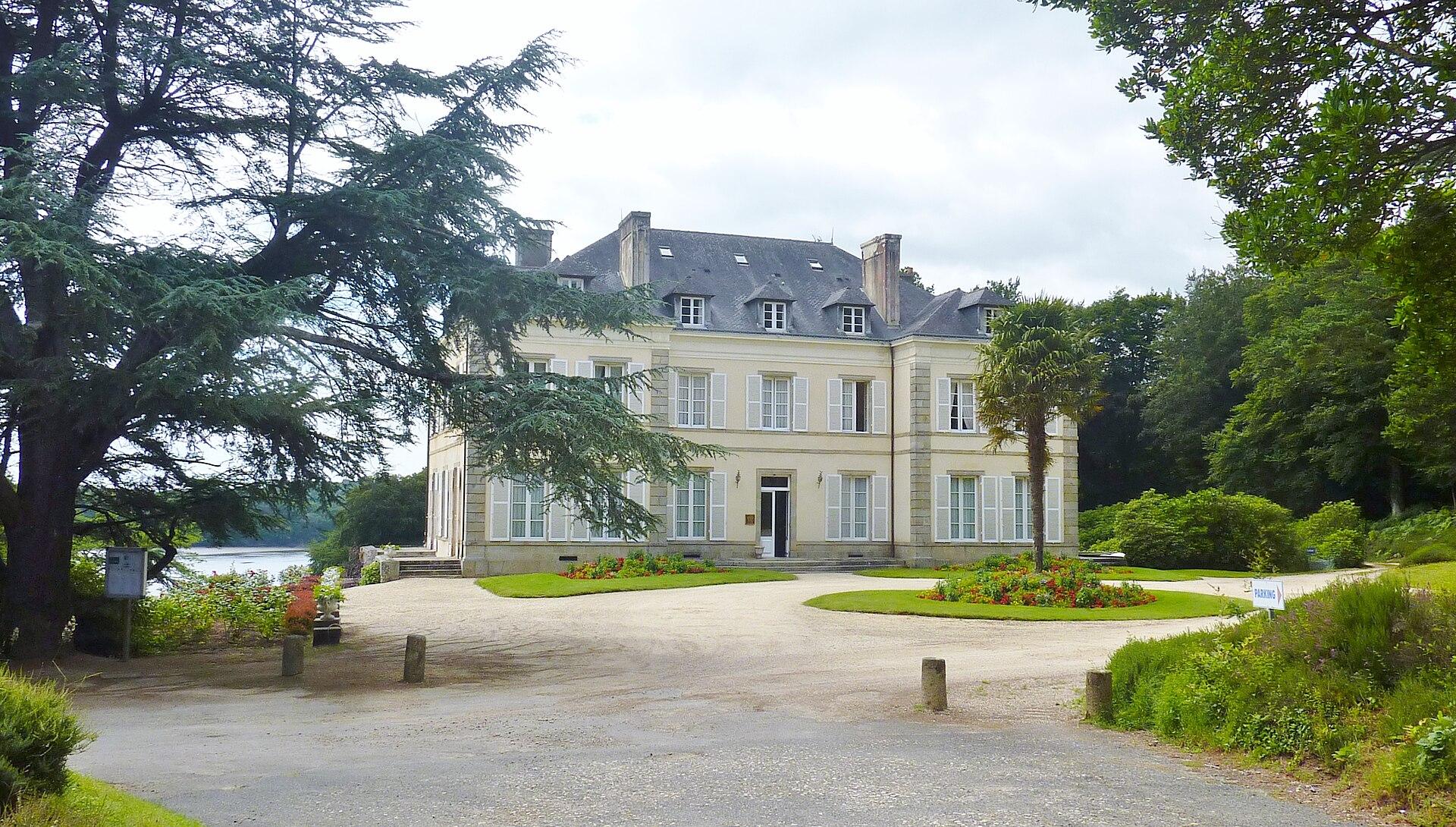 Château de Locguénolé