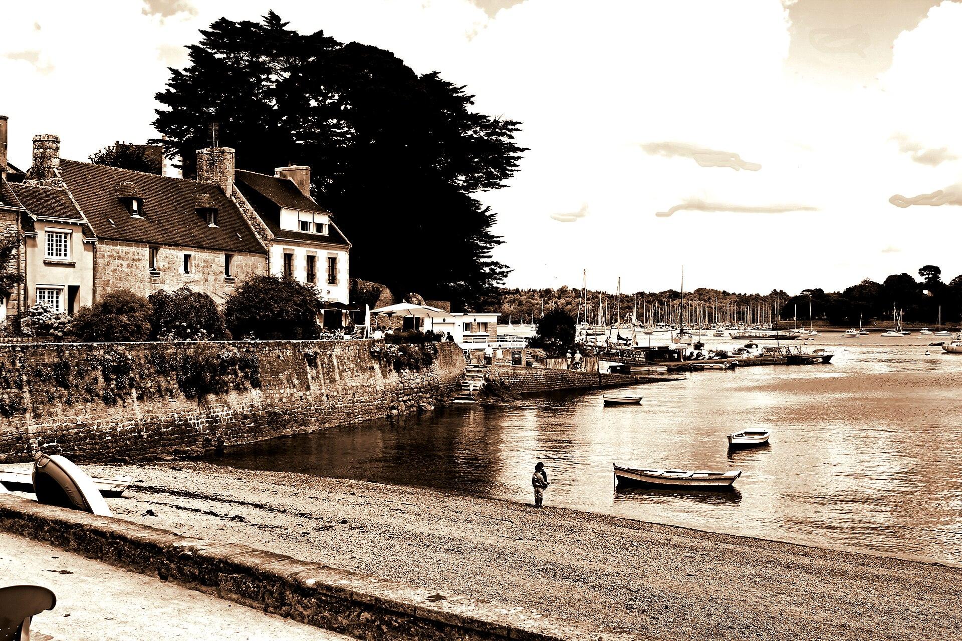 Plage du port de Sainte-Marine